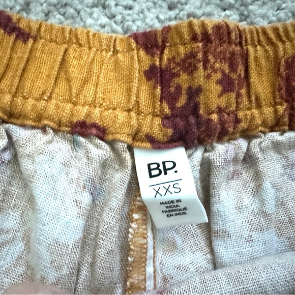 B.P. Flutter Floral Shorts Junior’s Size XXS - Picture 3 of 3